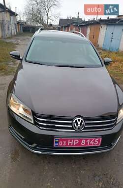 Універсал Volkswagen Passat 2012 в Ковелі