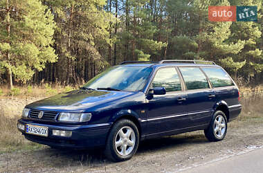 Универсал Volkswagen Passat 1995 в Харькове