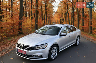 Седан Volkswagen Passat 2018 в Ровно