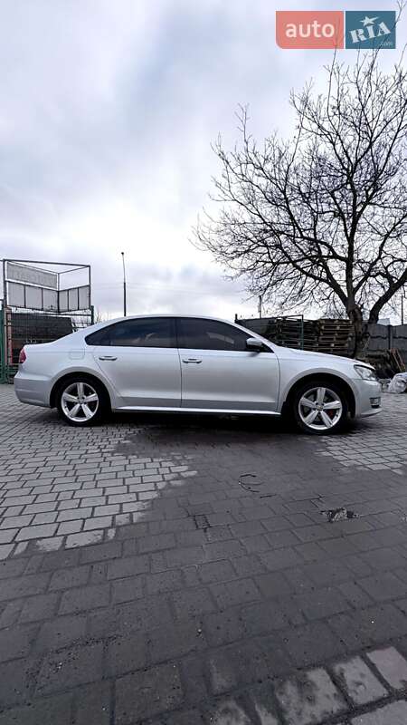 Седан Volkswagen Passat 2013 в Хмельницком
