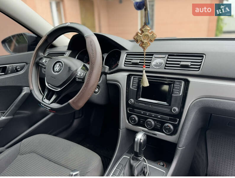 Седан Volkswagen Passat 2016 в Борзне