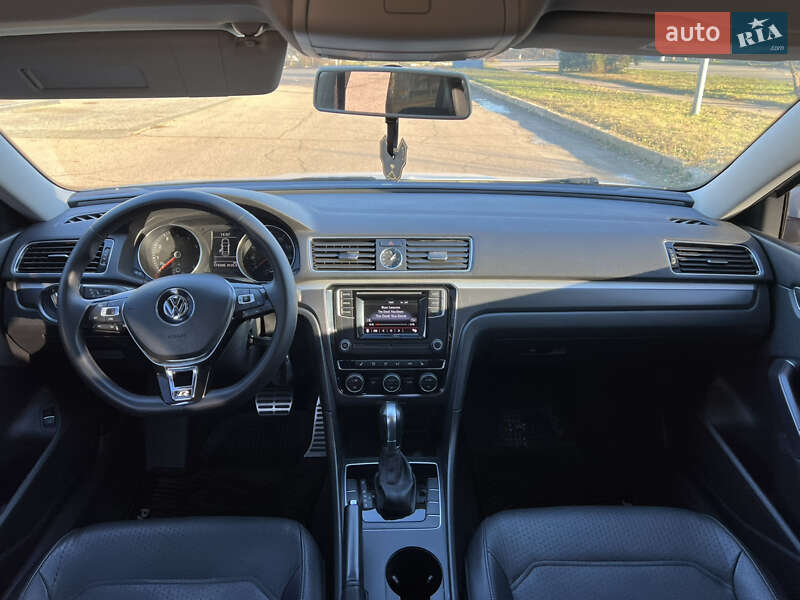 Седан Volkswagen Passat 2016 в Конотопе