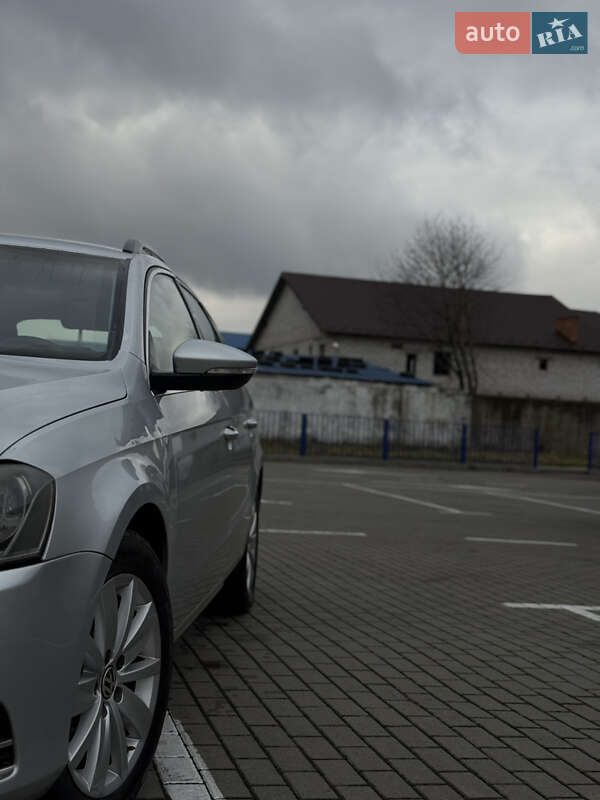 Универсал Volkswagen Passat 2011 в Нововолынске фото 10 Универсал Volkswagen Passat 2011 в Нововолынске