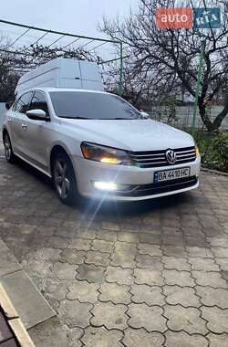 Седан Volkswagen Passat 2012 в Олександрії