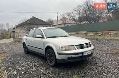 Седан Volkswagen Passat 1996 в Ужгороде