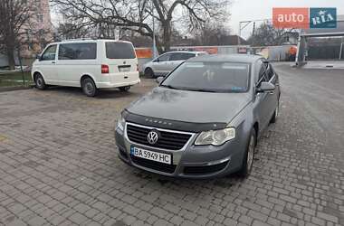 Седан Volkswagen Passat 2007 в Кропивницком