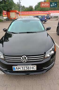 Седан Volkswagen Passat 2013 в Житомире