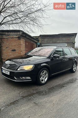 Универсал Volkswagen Passat 2013 в Киеве