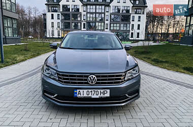 Седан Volkswagen Passat 2016 в Киеве