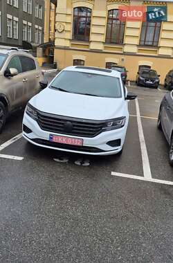 Седан Volkswagen Passat 2021 в Києві