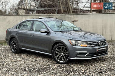 Седан Volkswagen Passat 2018 в Киеве
