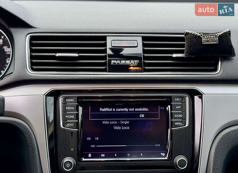 Седан Volkswagen Passat 2018 в Києві