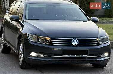 Универсал Volkswagen Passat 2017 в Ровно