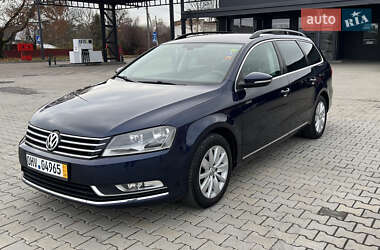 Универсал Volkswagen Passat 2011 в Нововолынске