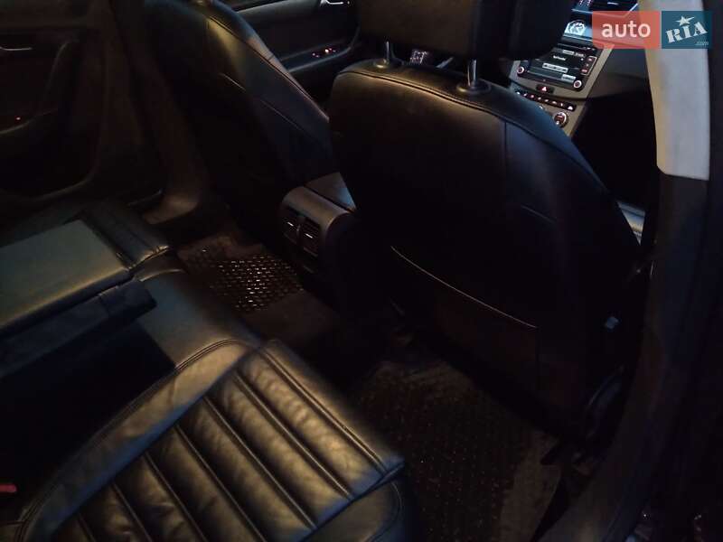 Универсал Volkswagen Passat 2014 в Киеве