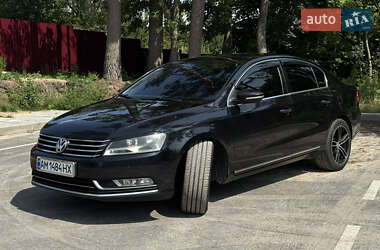 Седан Volkswagen Passat 2012 в Житомирі
