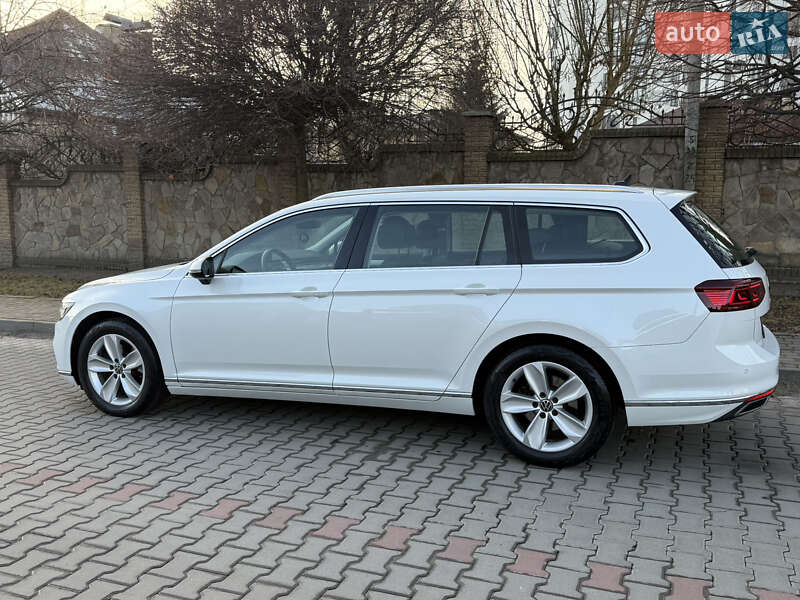 Универсал Volkswagen Passat 2022 в Луцке