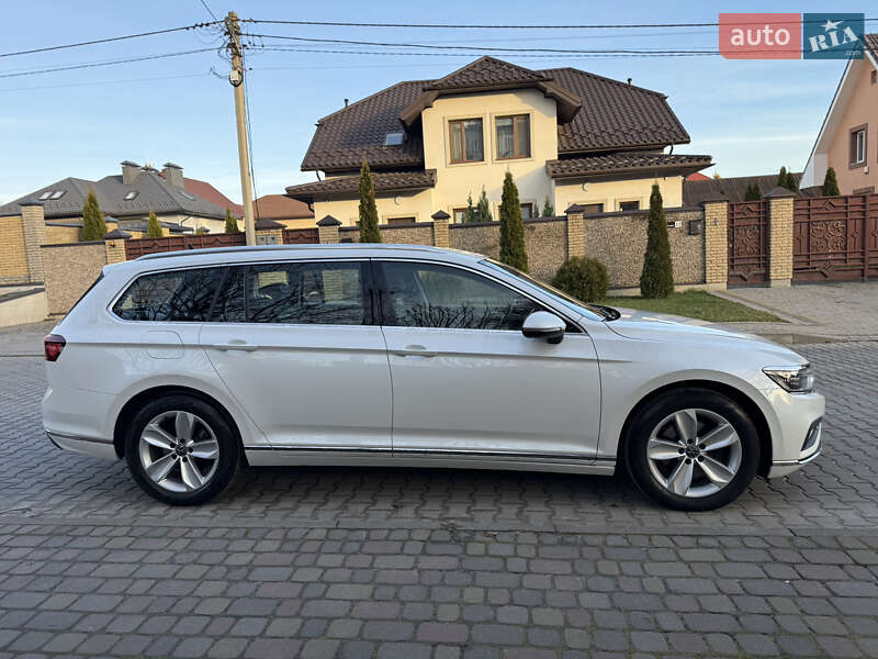 Универсал Volkswagen Passat 2022 в Луцке