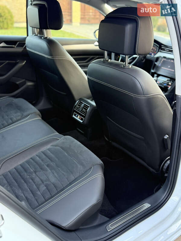 Универсал Volkswagen Passat 2022 в Луцке