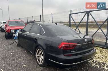Седан Volkswagen Passat 2017 в Львове