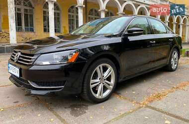Седан Volkswagen Passat 2014 в Ирпене