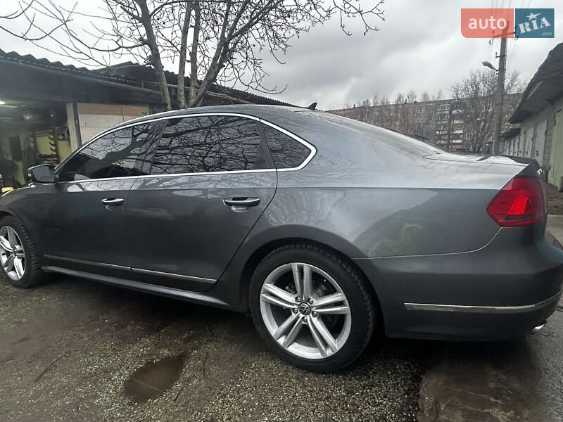 Седан Volkswagen Passat 2015 в Нікополі