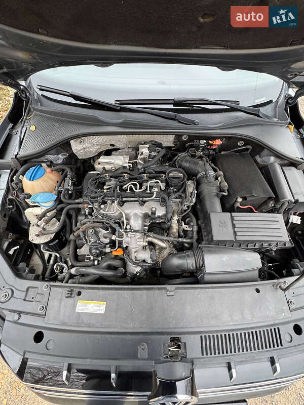 Седан Volkswagen Passat 2012 в Широком