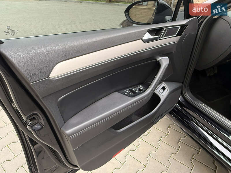 Універсал Volkswagen Passat 2018 в Одесі