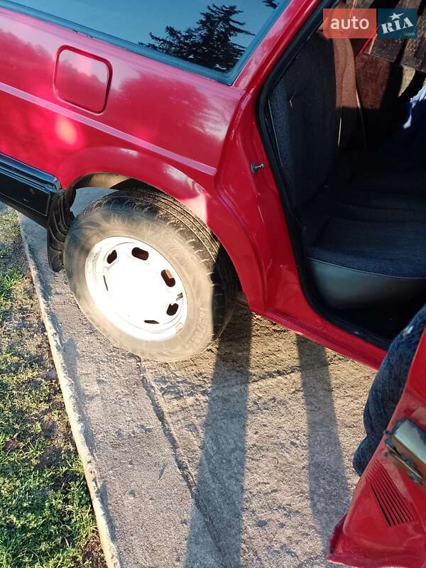 Универсал Volkswagen Passat 1987 в Житомире