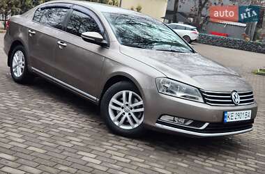 Седан Volkswagen Passat 2011 в Каменском