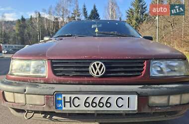 Седан Volkswagen Passat 1994 в Стрые