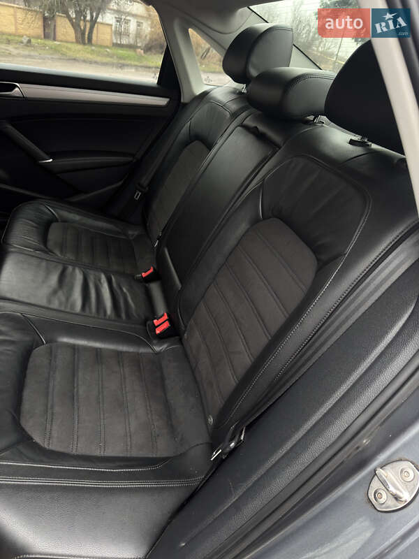 Седан Volkswagen Passat 2015 в Коростишеві
