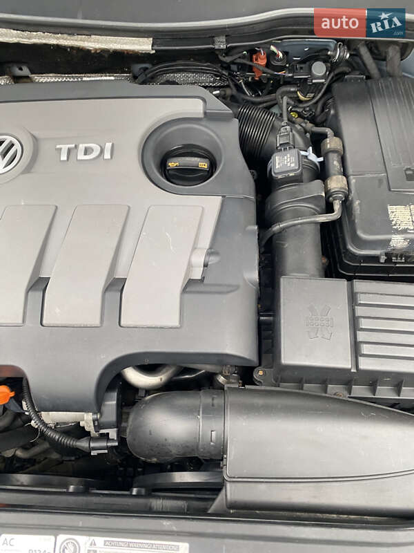 Універсал Volkswagen Passat 2011 в Львові