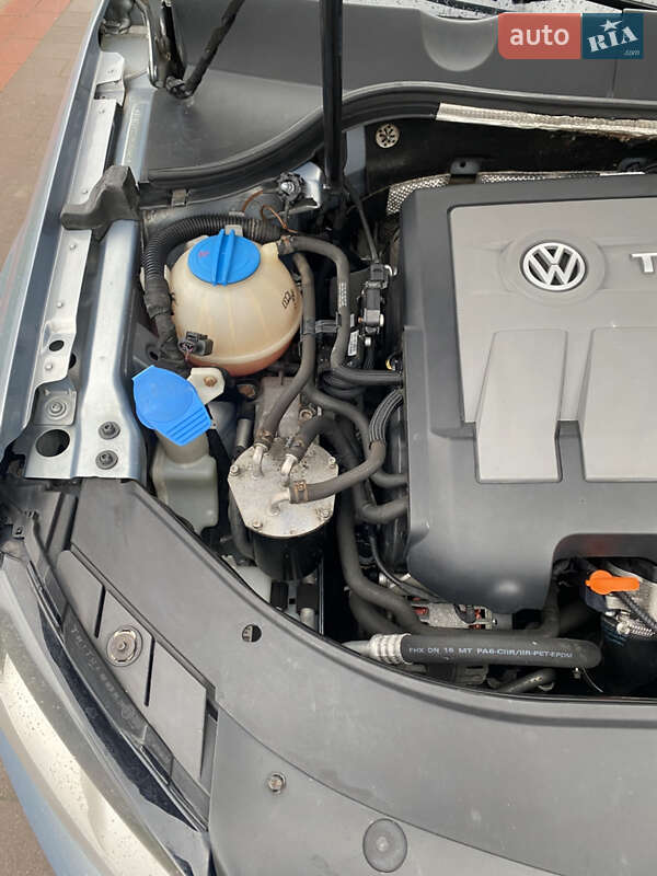 Універсал Volkswagen Passat 2011 в Львові