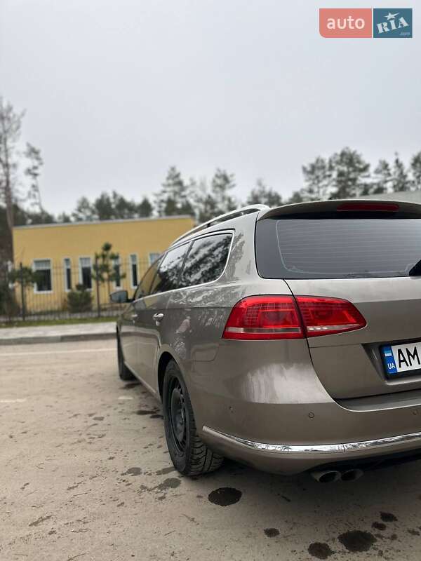Универсал Volkswagen Passat 2011 в Житомире