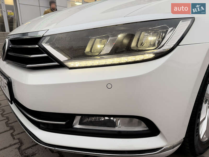 Універсал Volkswagen Passat 2016 в Хмельницькому