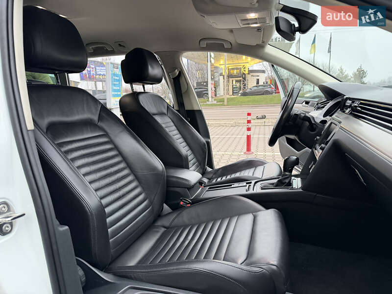 Універсал Volkswagen Passat 2016 в Хмельницькому