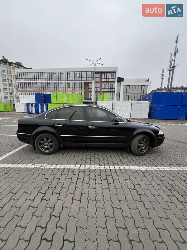Седан Volkswagen Passat 2004 в Ивано-Франковске