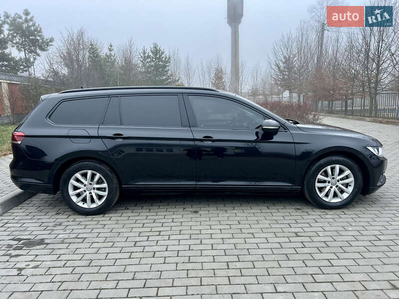 Универсал Volkswagen Passat 2019 в Житомире фото 3 Универсал Volkswagen Passat 2019 в Житомире