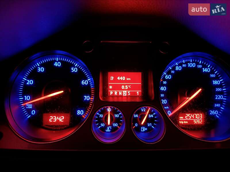 Седан Volkswagen Passat 2009 в Києві