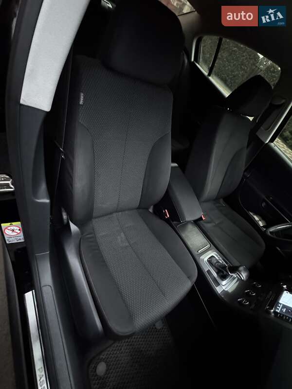 Седан Volkswagen Passat 2009 в Києві