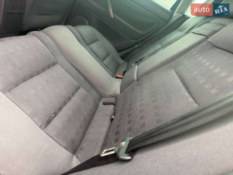 Універсал Volkswagen Passat 2004 в Охтирці