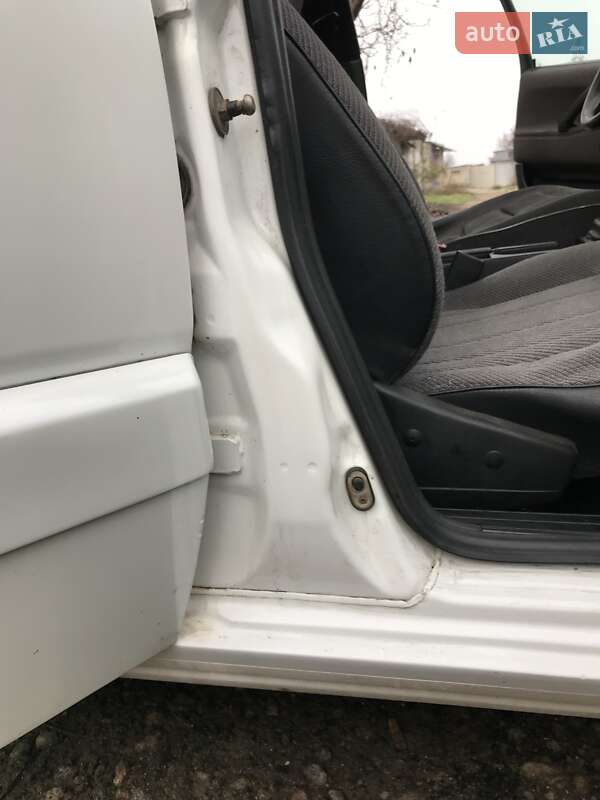 Седан Volkswagen Passat 1988 в Николаеве