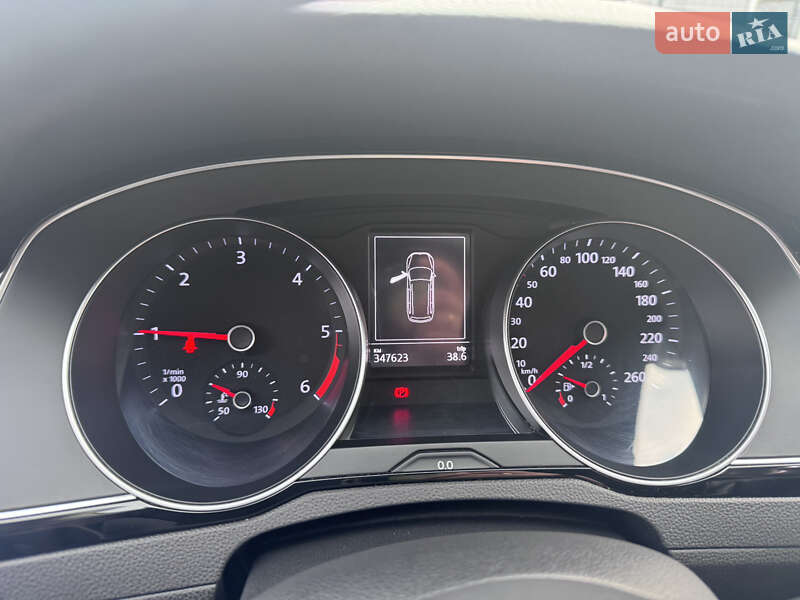 Універсал Volkswagen Passat 2017 в Івано-Франківську