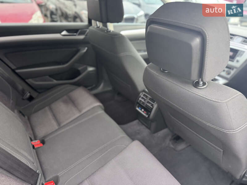 Універсал Volkswagen Passat 2017 в Івано-Франківську