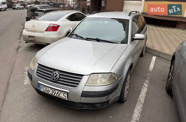 Універсал Volkswagen Passat 2004 в Києві