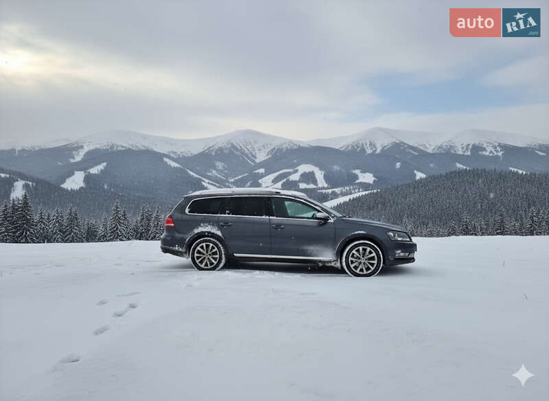 Універсал Volkswagen Passat 2012 в Перещепині