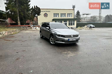 Универсал Volkswagen Passat 2018 в Львове