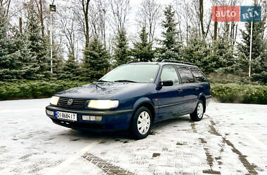 Универсал Volkswagen Passat 1994 в Харькове