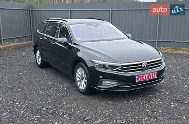 Универсал Volkswagen Passat 2022 в Буче